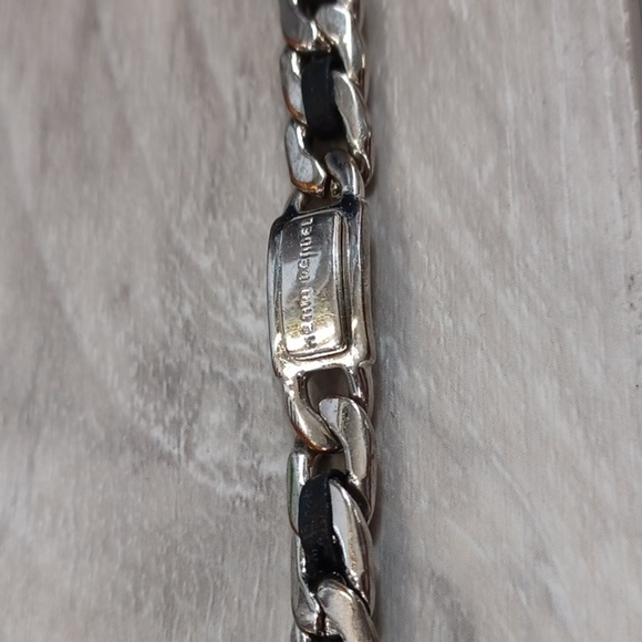 Henri Bendel Link Neclace - Picture 3 of 10